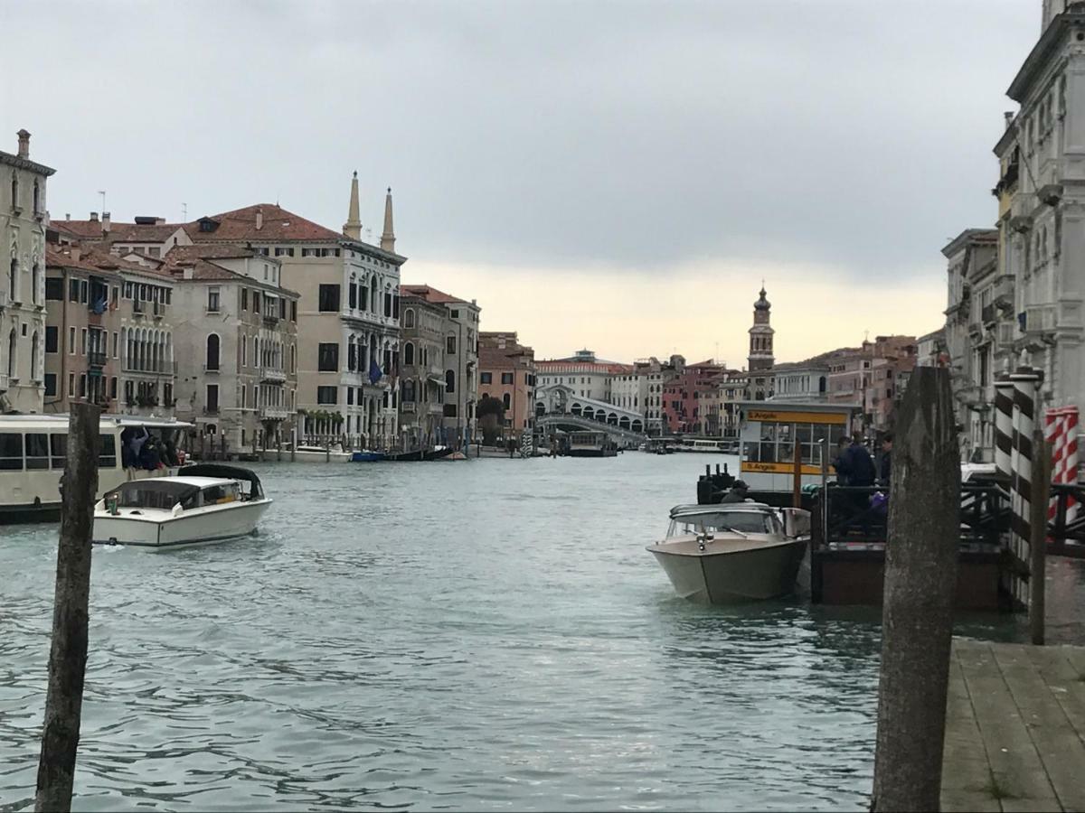 Palazzo Grassi And Accademia Bridge Superb House Lägenhet Venedig Exteriör bild